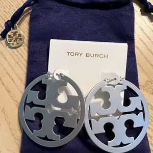 NWOT Tory Burch Large Silver Miller earrings